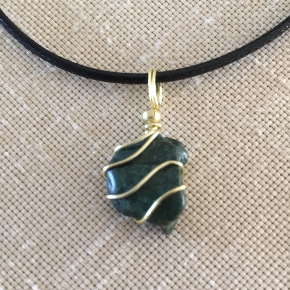 ARTISAN Natural Jade Wire Wrapped Pendant Necklace Handcrafted